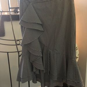 Intermix Ruffle Blaxk And White Skirt